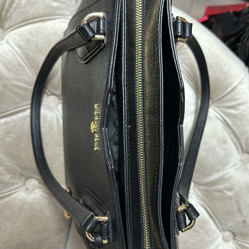 Authentic Michael Kors Handbag ! - image 5